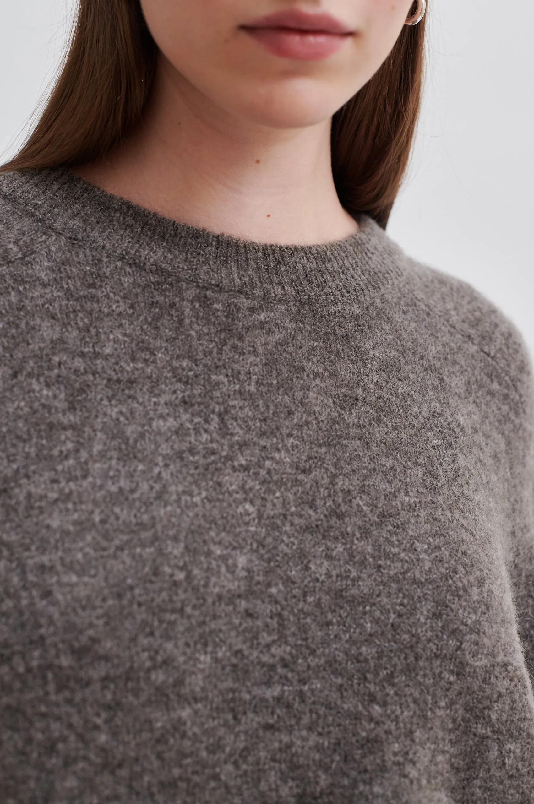 Brookline Knit Raglan O-Neck