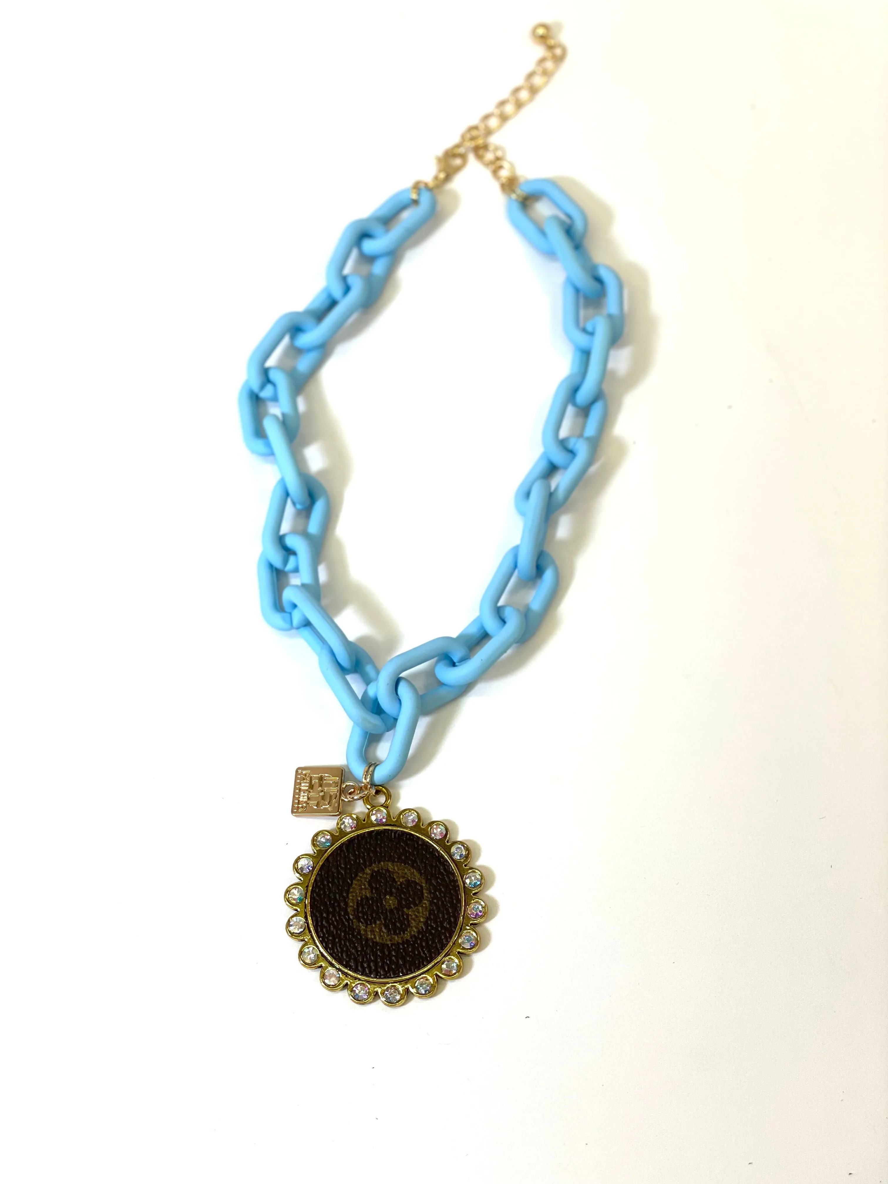 Chain necklace blue