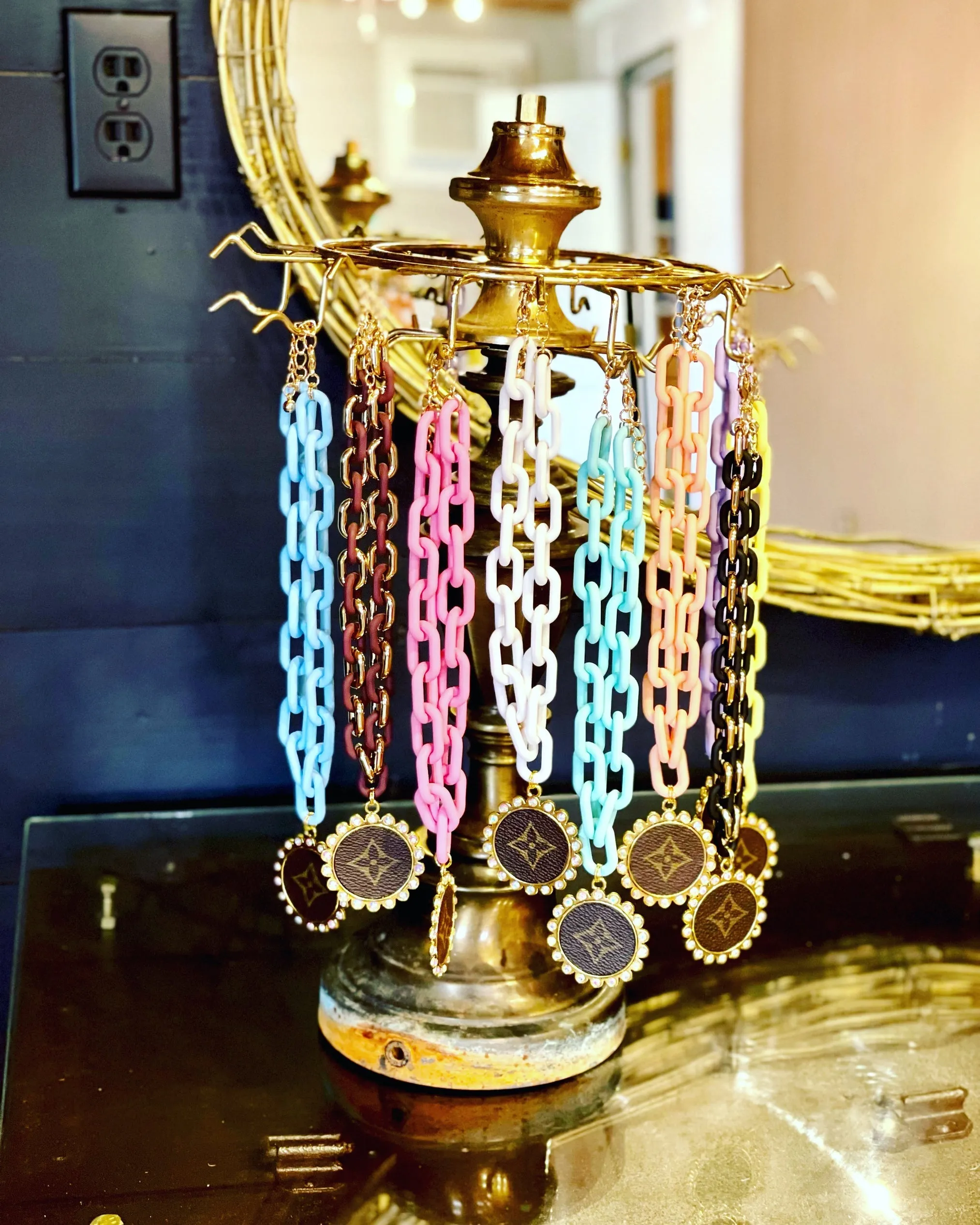 Chain necklace blue