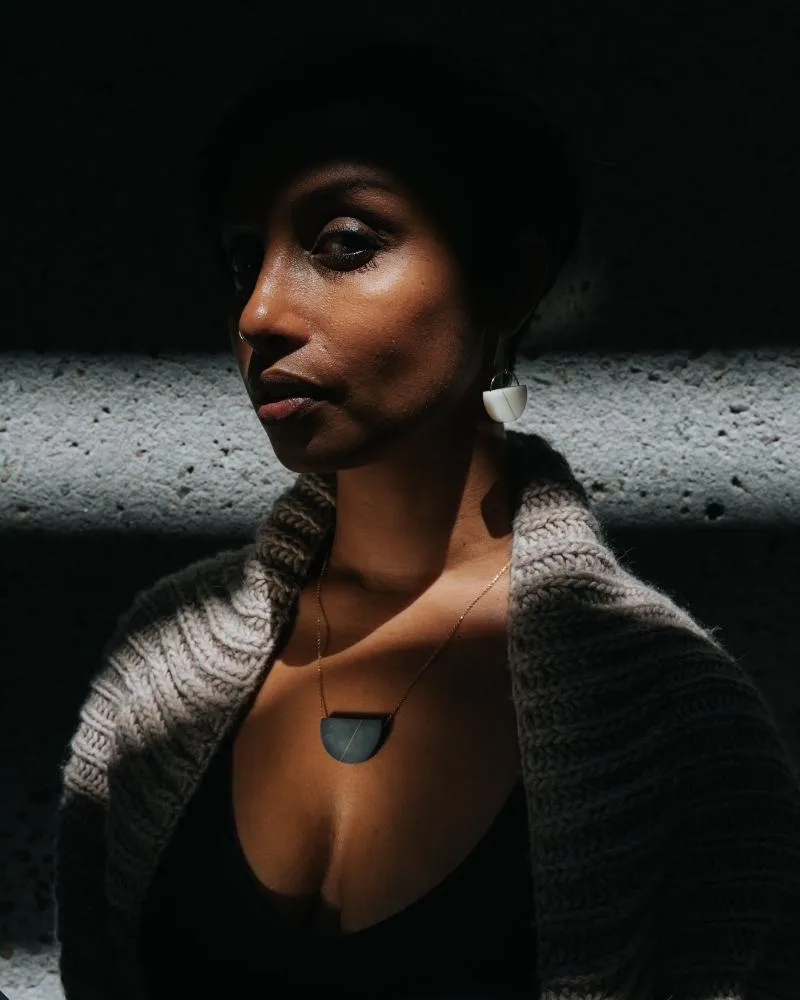 Sofie Semicircle Simple Necklace